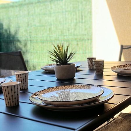 Charmante Villa Patio Avec Terrasse : Proche Plages Et Centre, Ideale Pour 4 Personnes - Fr-1-239-789 Capbreton Exterior photo